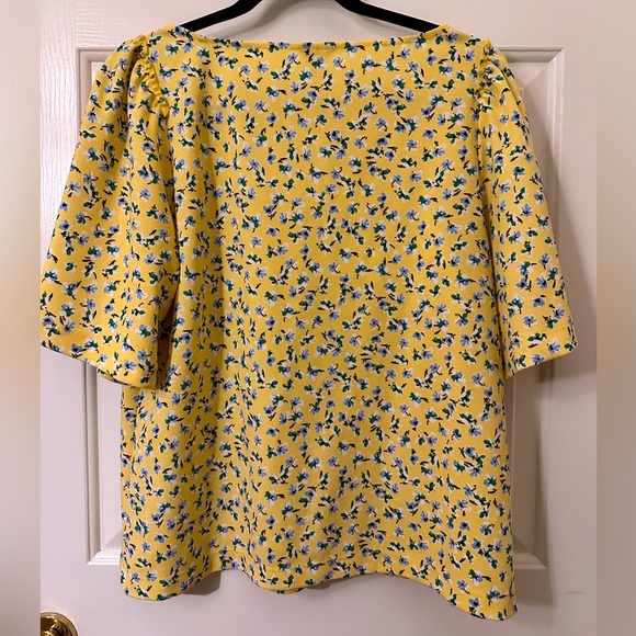 Ann Taylor Floral Flounce Sleeve Blouse - Picture 2 of 3